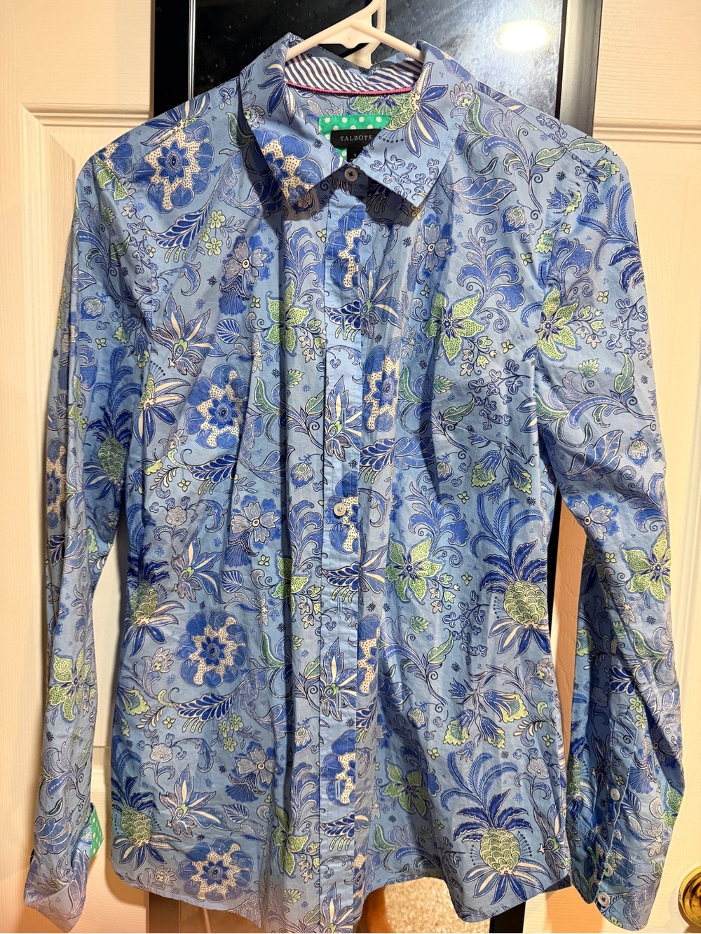Talbots Blue floral button-Down shirt. Lightweight cotton fabric.